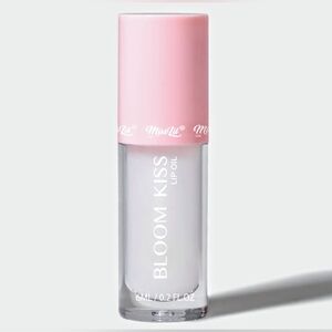 Bloom Hydrating Lip Oil In Lucy NEW